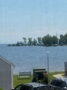 7 Edgewater Est