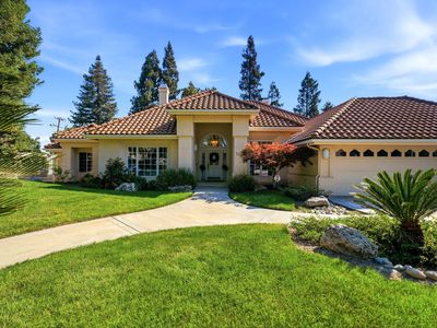 3403 E Vassar Court