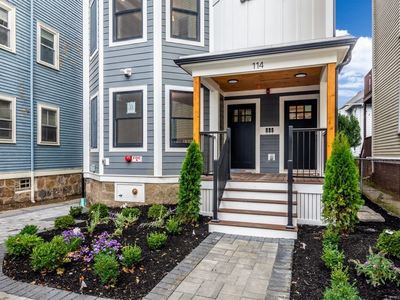 114 Franklin St #2