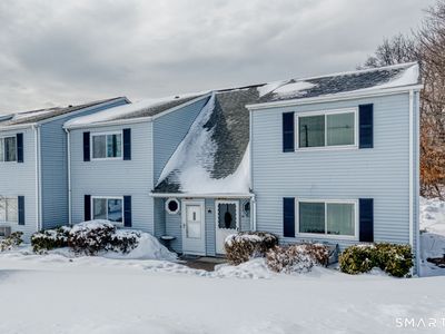 565 Clark Avenue APT 13