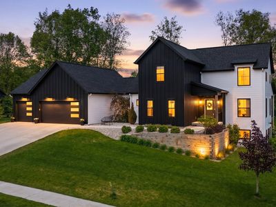 7805 Corners Cv