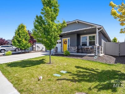 2301 W Skylar St