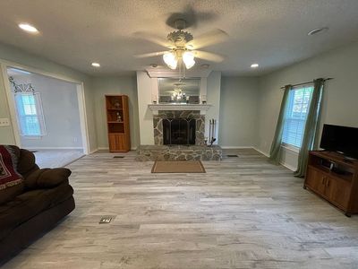 8675 Hunters Pointe Dr N