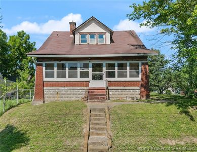 722 W 7th Street