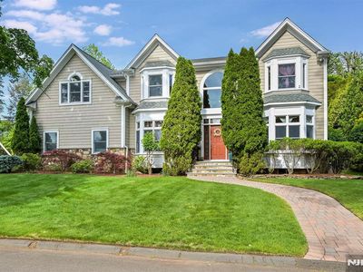 111 Magnolia Ave