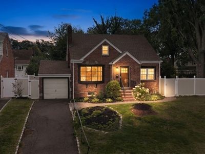 303 Huntington Rd