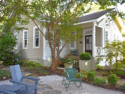 3135 Cloverdale Rd