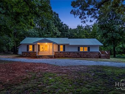 3952 Highway 174