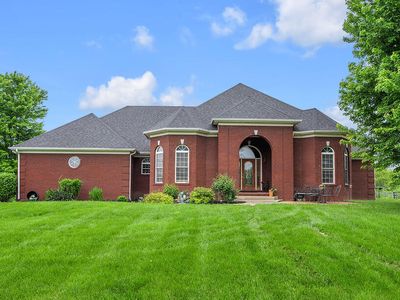 1100 Lloyd Rd