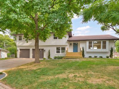 713 E Meadowlark Circle