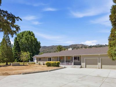 23461 Lakeview Dr