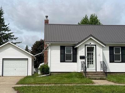 14 N Maple Ave