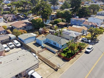 Property at 335 Monterey Rd, Pacifica, CA