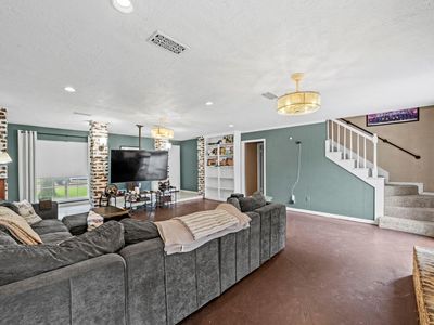 8131 Brinkworth Ln