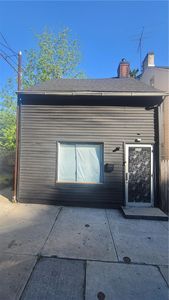 250 E Hamilton St