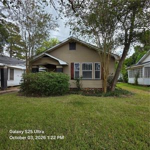 Property at 2405 Myrtle St, Alexandria, LA