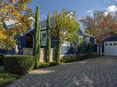 330 Plaza Street
