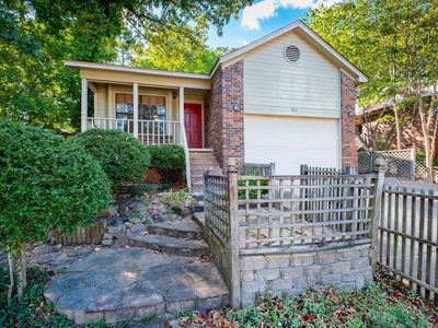1814 Calgary Trl