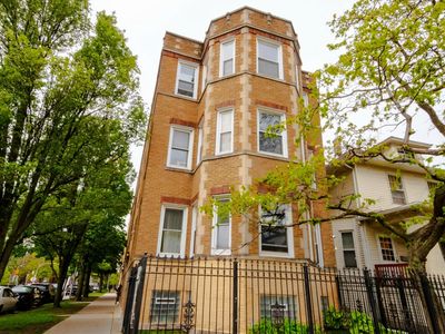 3434 W Leland Ave APT 3E