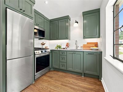 15 W Prospect St #B2