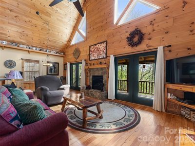 462 Deep Woods Ln