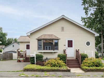 98 Winthrop Ave