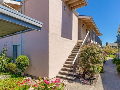 3722 W Benjamin Holt Dr APT 10
