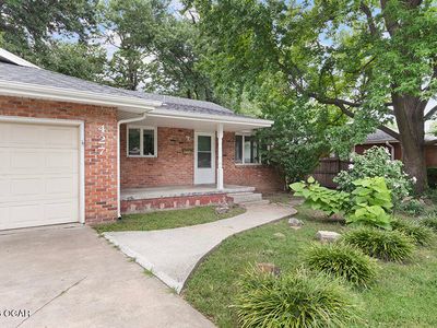 427 N Oak Grove Ave