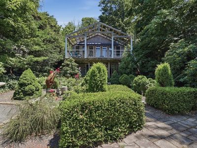 83 Sunset Dr
