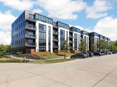 1 University Way #201