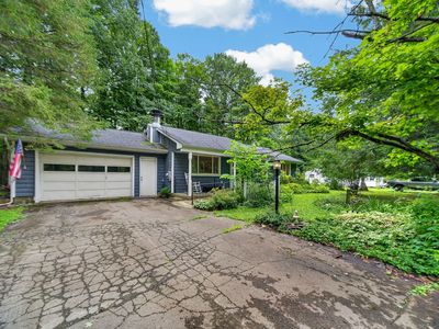 35999 Lake Shore Dr