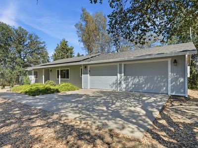 16230 Skyline Dr