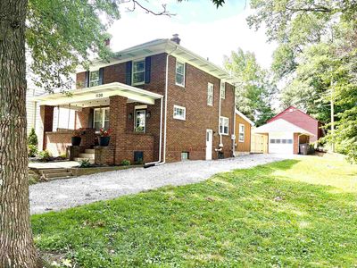 1130 W Branning Ave