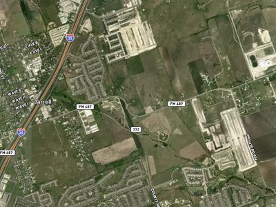 2833 E Fm 487