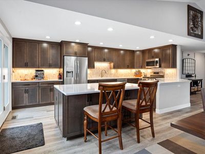 2240 NW Oak Ct