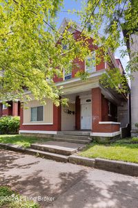 210 E Ormsby Ave