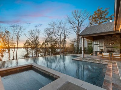 1112 Forest Harbor Dr