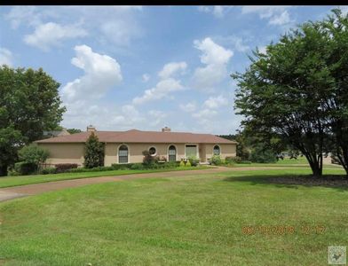 6527 Lakeview Dr
