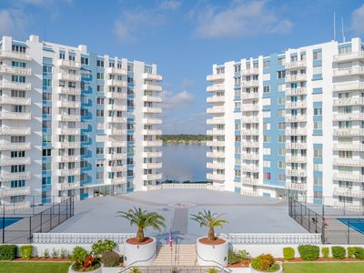 935 N Halifax Ave APT 401