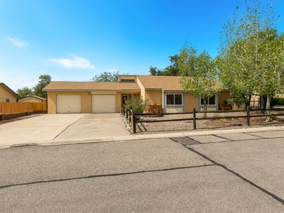 749 Littler Dr SE