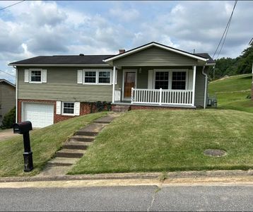 1552 Greenbrier Dr