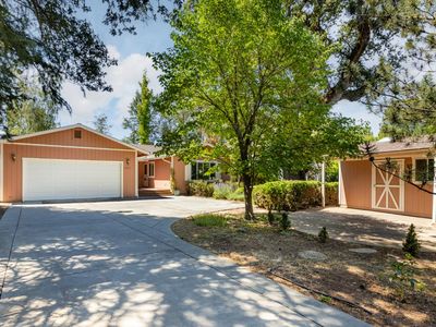 18313 Lake Forest Dr