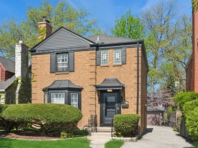 6418 N Le Mai Ave