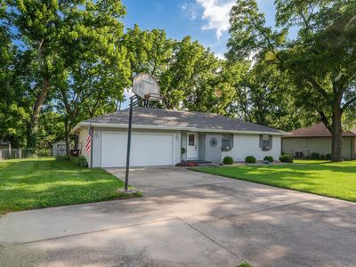 208 W Herndon Street