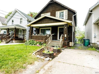 110 Amber St
