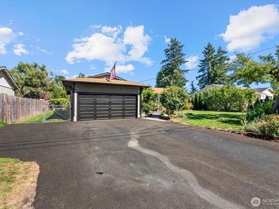 111 2nd Avenue SE