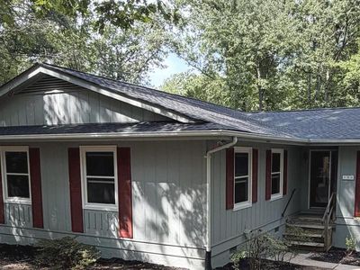 100 Tall Pines Ave