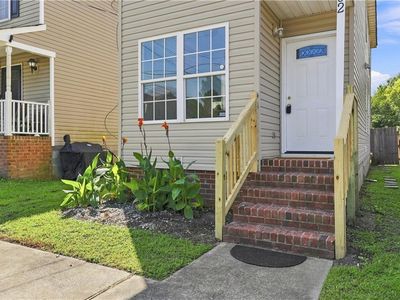 102 Ford St