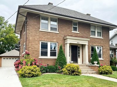 322 W 3rd St