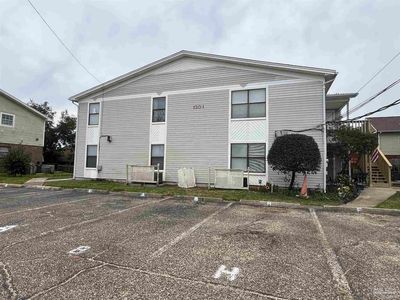 1301 Redwood Ln APT H